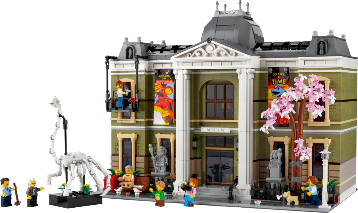 LEGO 10326 Natural History Museum