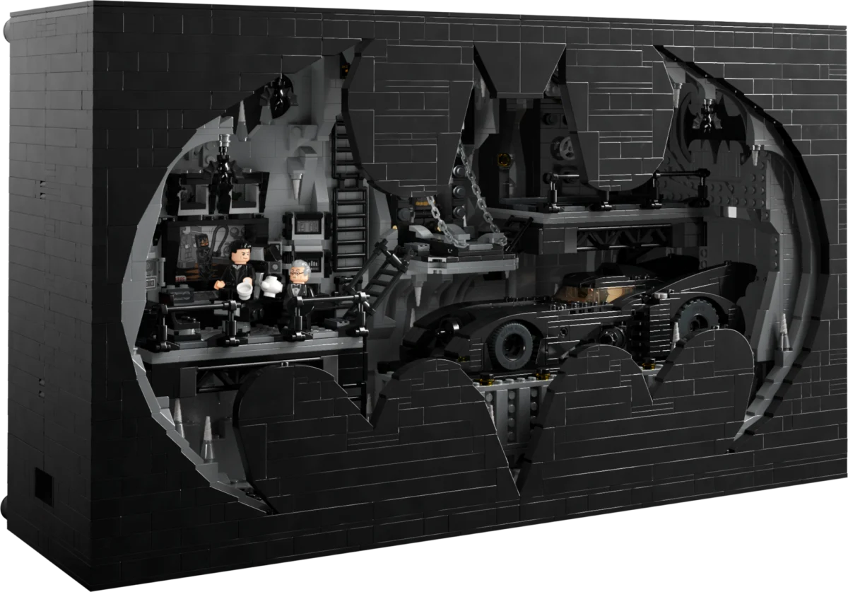 LEGO 76252 Batcave Shadowbox