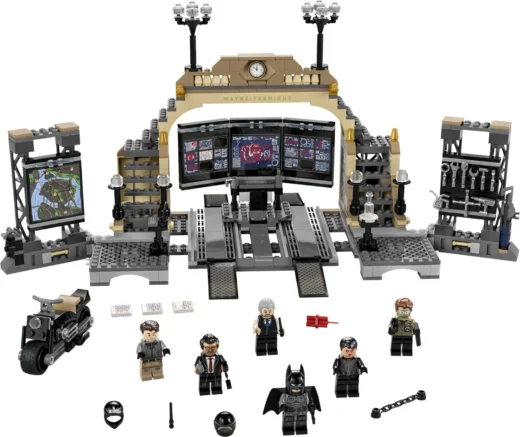 LEGO 76183 Batcave: The Riddler Face-off