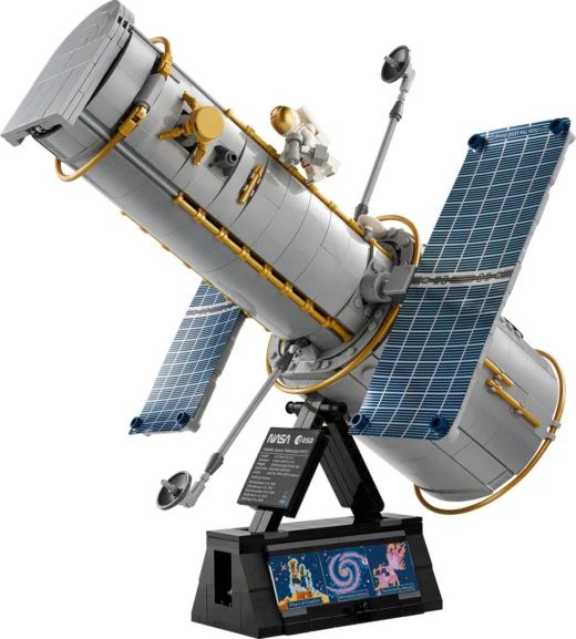 LEGO 11382 Hubble Space Telescope