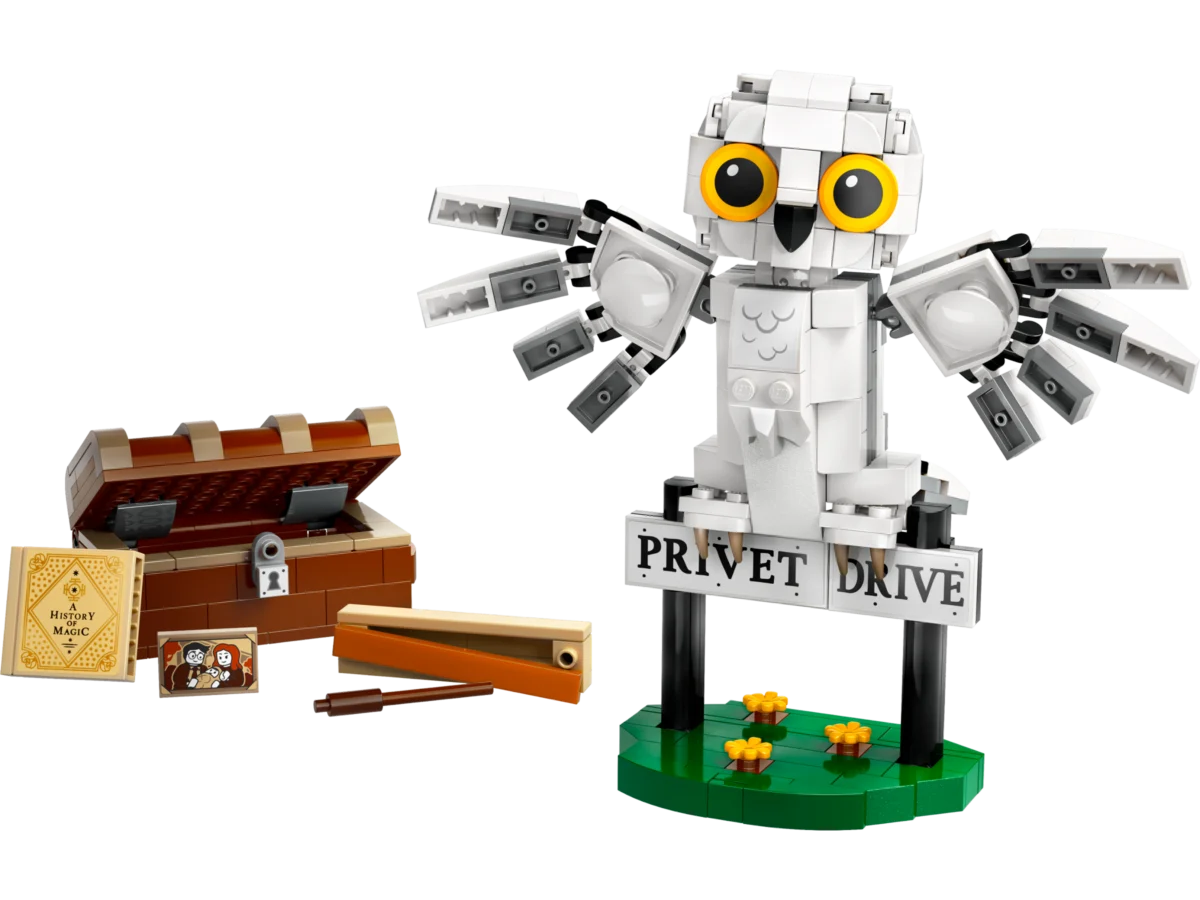 LEGO 76425 Hedwig at 4 Privet Drive