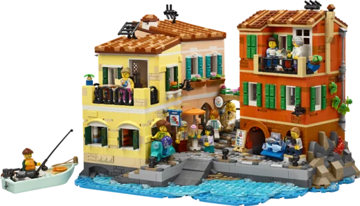 LEGO 21359 Italian Riviera
